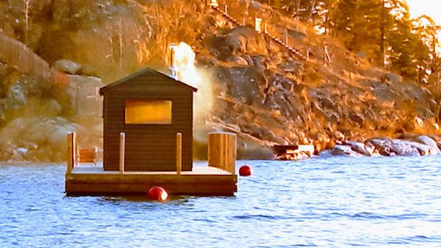 Vaxholm sauna boat
