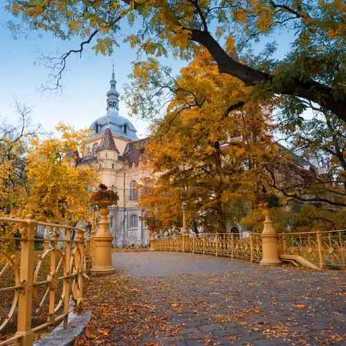 Popular Fall Viewing Attractions in Budapest