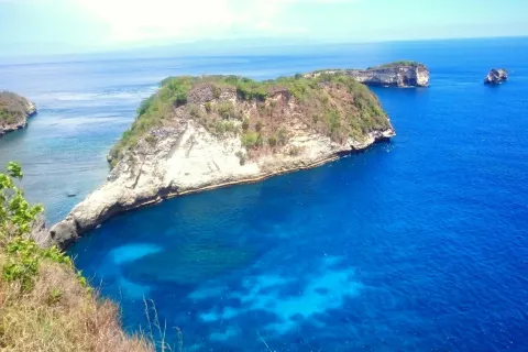 Atuh Beach