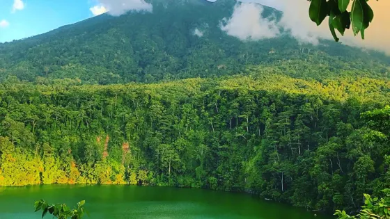 Lake Tolire Besar