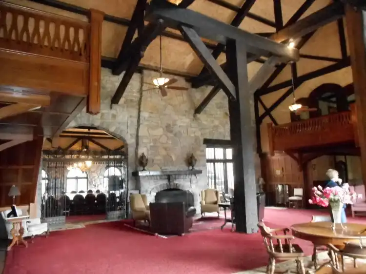 Hotels in Giles County