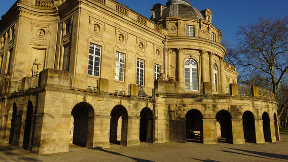 Monrepos Lakeside Palace