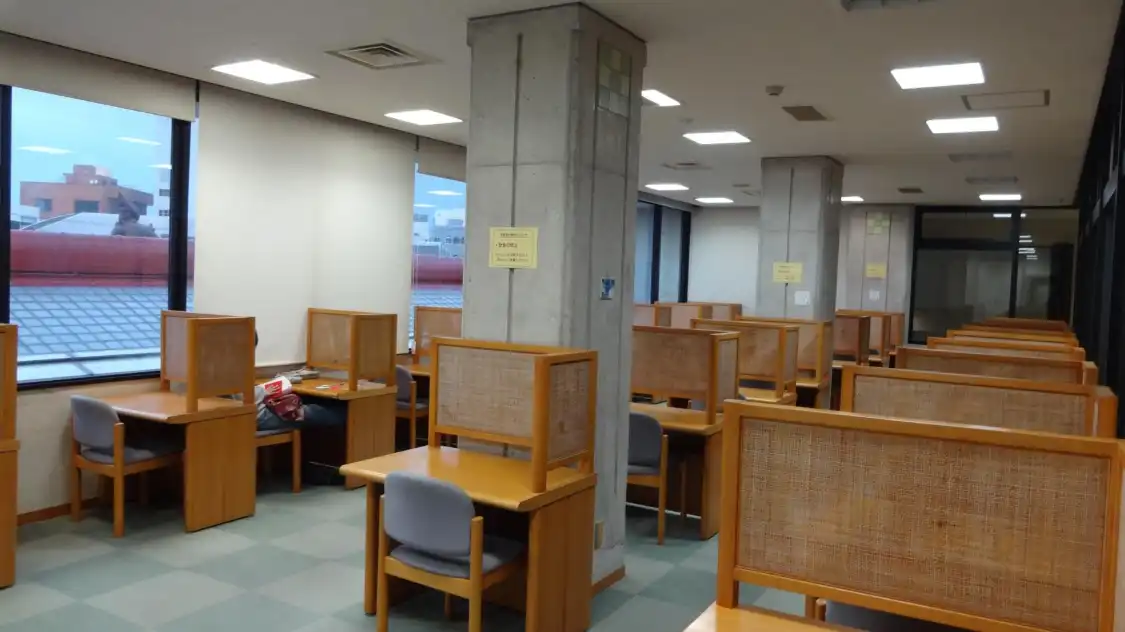 Hotels near Ishigakishi Public Library
