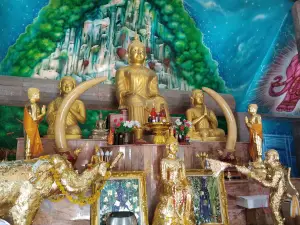 Wat Tham Prasat Nalakiring