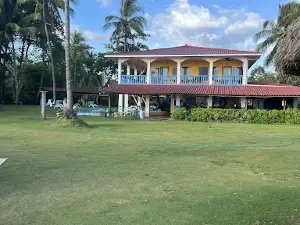 Beach Yoga & Massage Panama