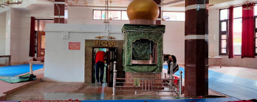 Shri Siddh Gufa Sawai, Agra