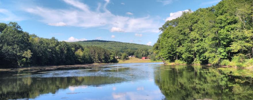 Crazy Acres Campground at Beaver Spring Lake