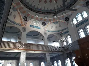 Erkenek Kınalıtaş Cami