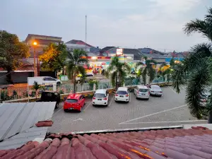 Puri Teluk Jambe Grand Mosque