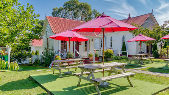 Birdwoods - Gallery, Cafe, Sweet Shop & Sculpture Garden