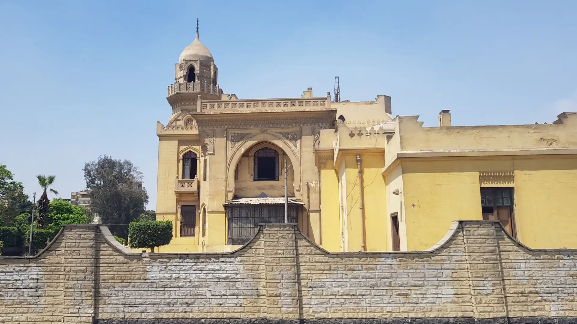 Hotels near Heliopolis