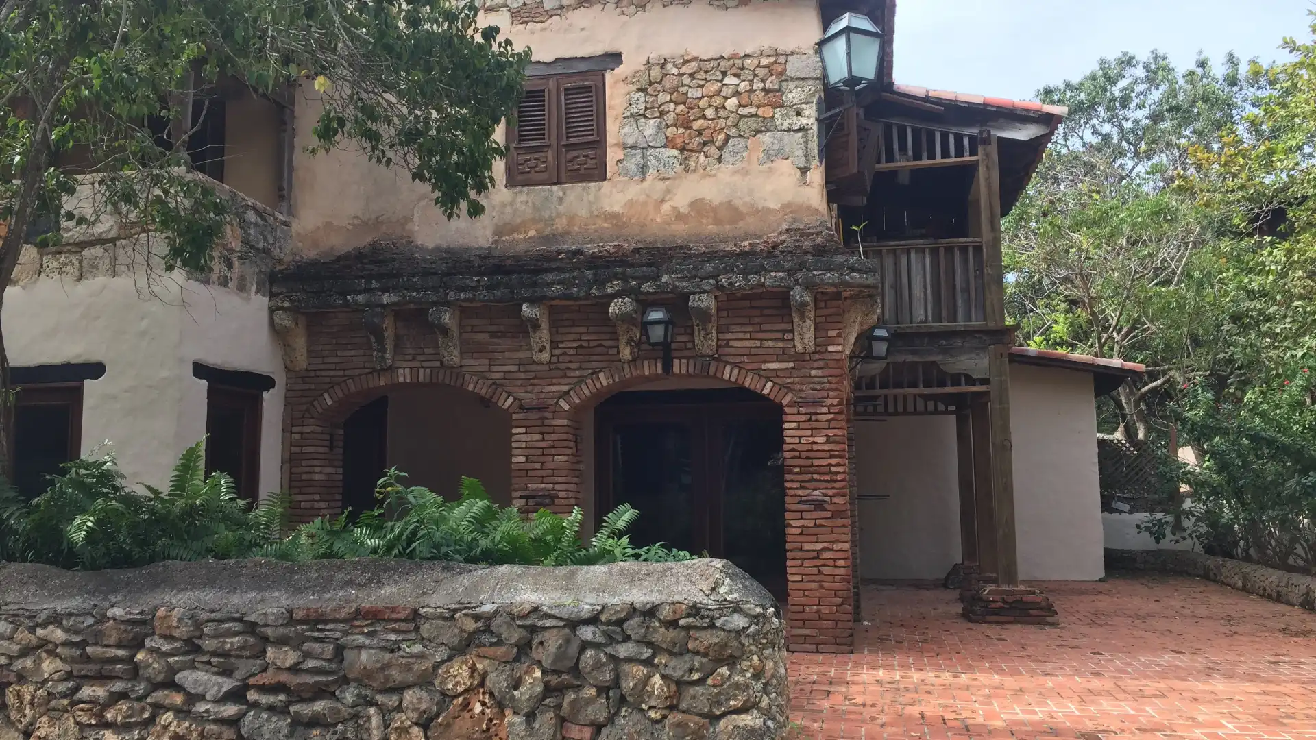 Hotels near Altos de Chavón Archaeological Museum