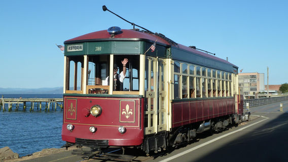Astoria Riverfront Trolley