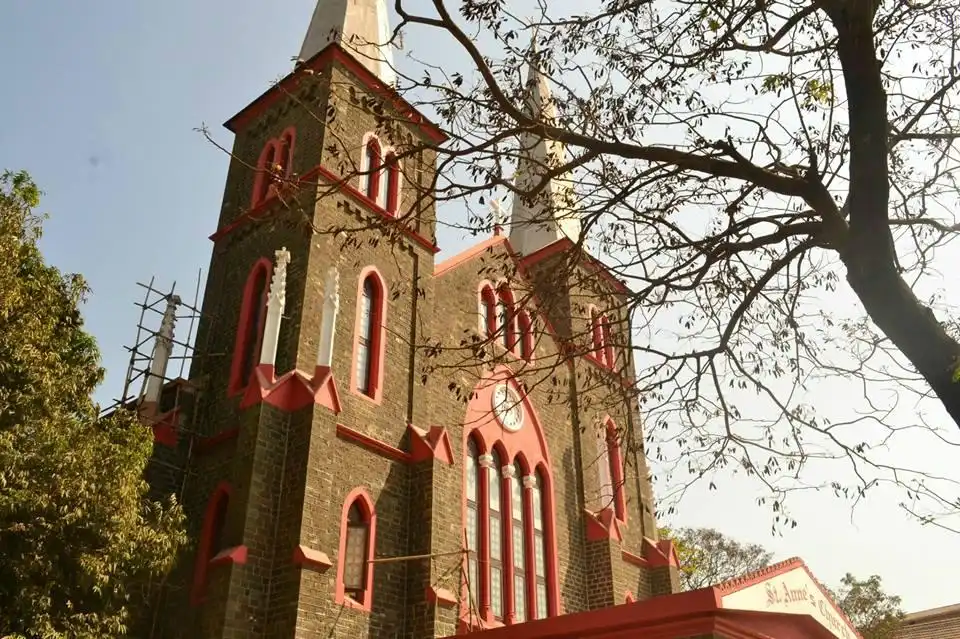 St Annes Church 주변 호텔