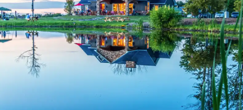 Hotels in Cayuga County