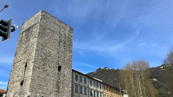 Porta torre di Como