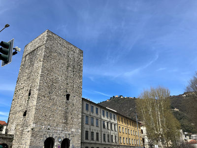 Porta torre di Como