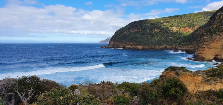 Maingon Bay Lookout
