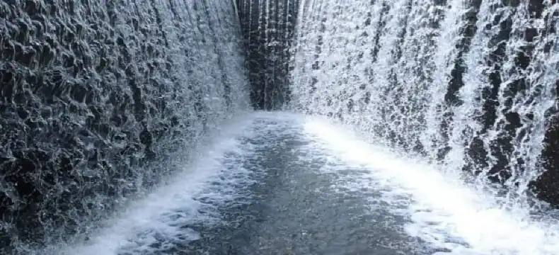 โรงแรมในอำเภอ บ้านไร่