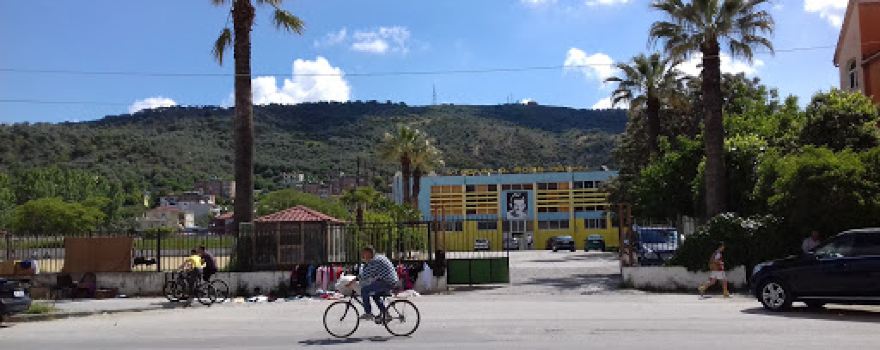 Stadiumi "Roza Haxhiu"