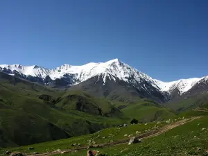 Mount Bazardüzü