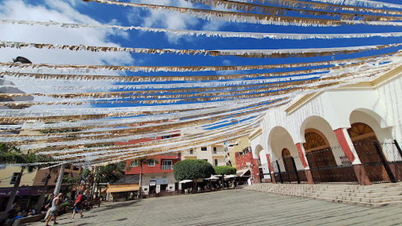 Plaza de la iglesia