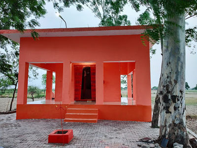 Akshay vat Hanuman temple and khyber baba mandir jhijhak