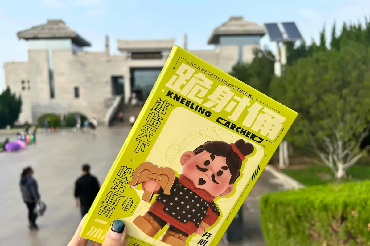Ticket + souvenirs for the Terracotta Warriors of Xi’an