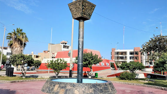 Plaza Cívica – José Leonardo Ortiz