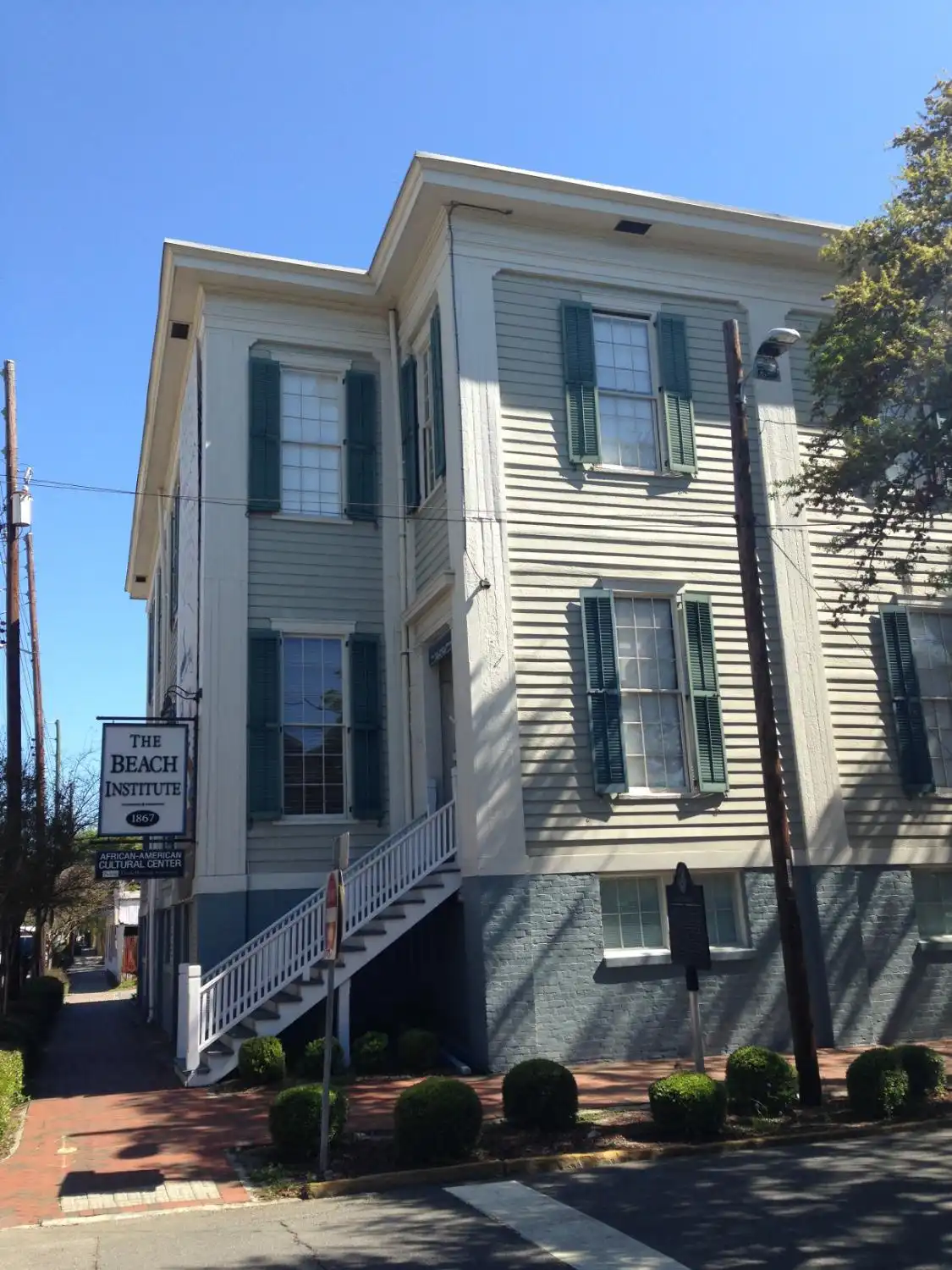 Hotels near Beach Institute