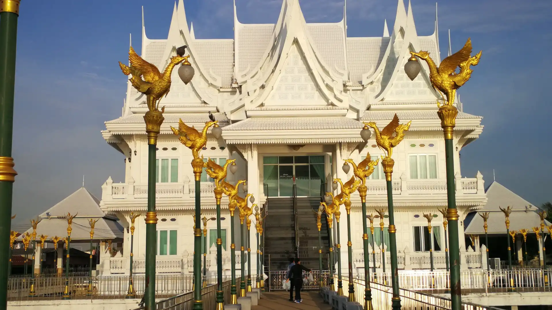 Hotels near Phra Nang Ruea Lom Shrine