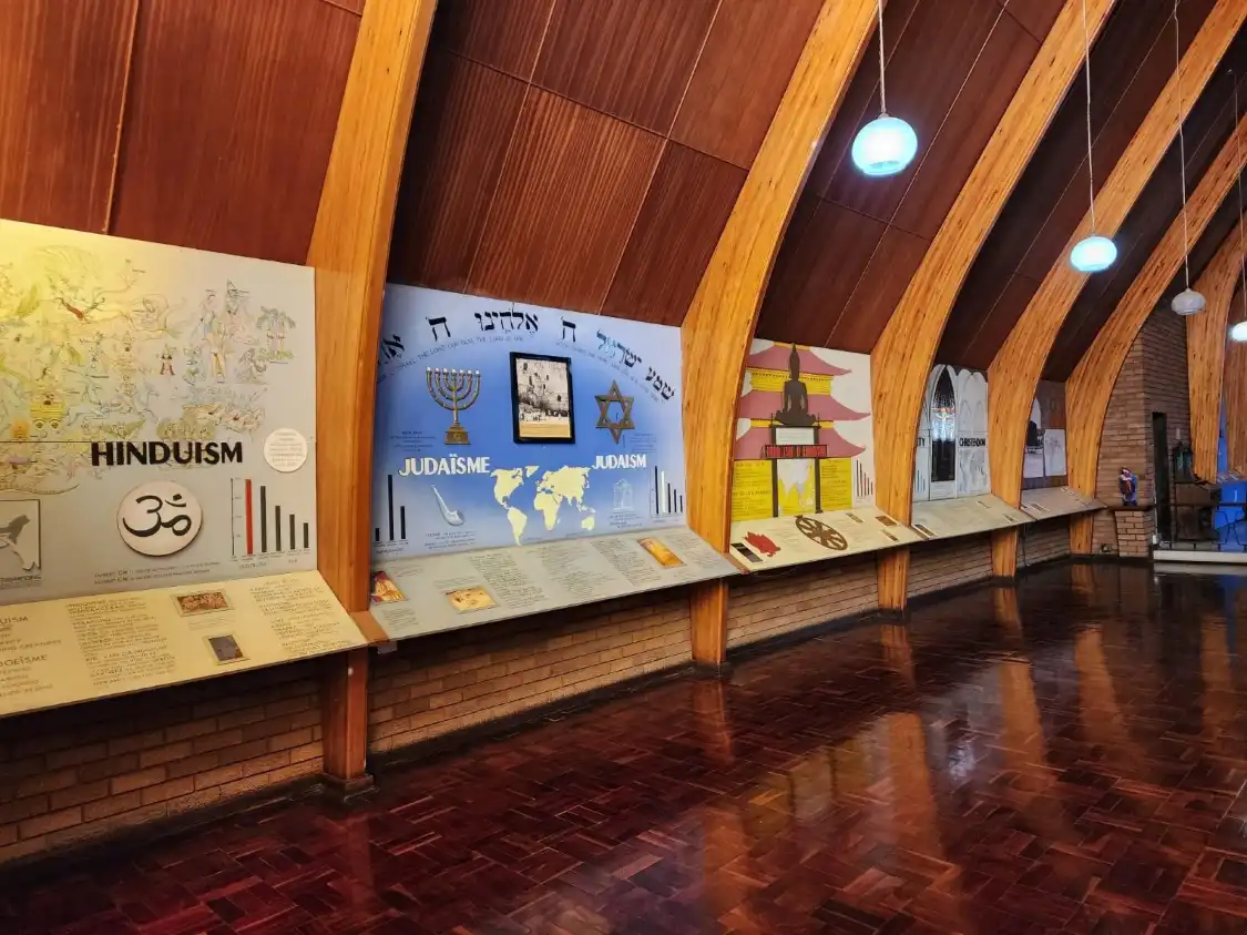 Hotels near McGregor Museum