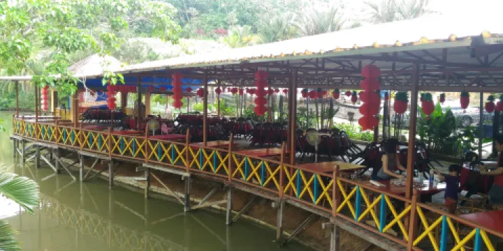 螢火蟲谷休閑樂園