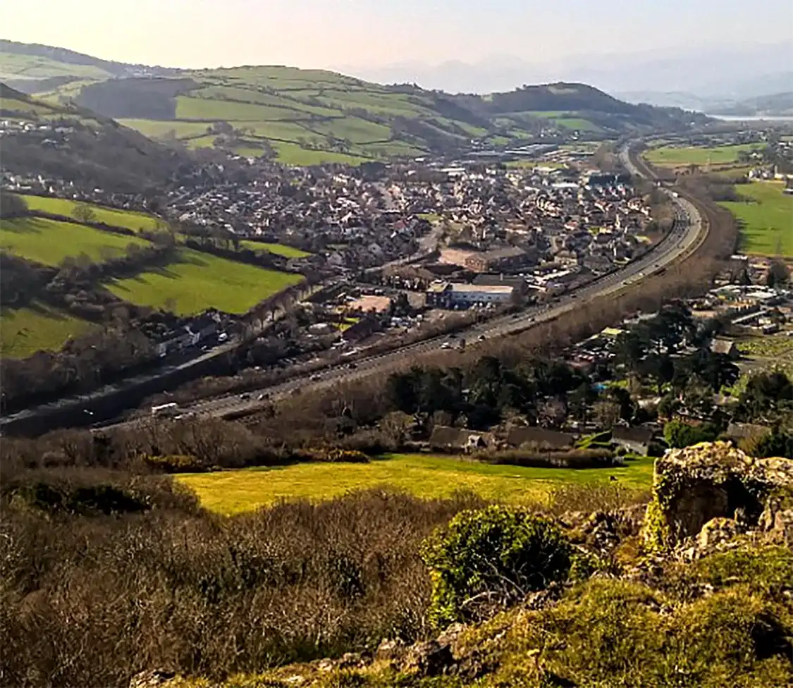 Hotels near Bryn Euryn Nature Reserve