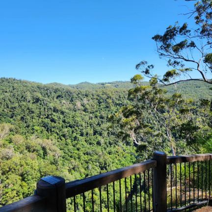 Queen Mary Falls Caravan Park & Cafe
