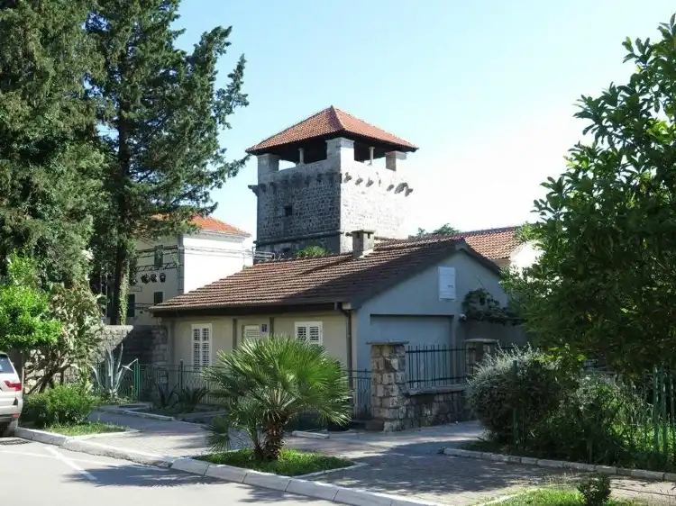 Hotels near Big City Park