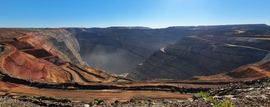 The Superpit