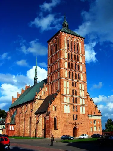 Braniewo County