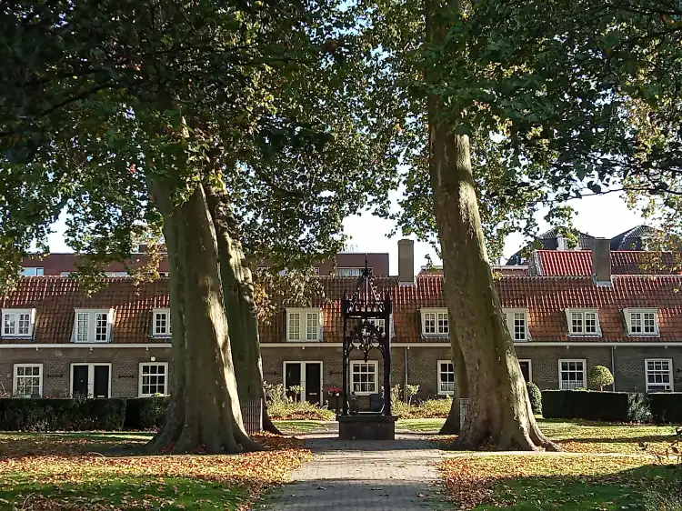 Hotels near Arend Maartenshof