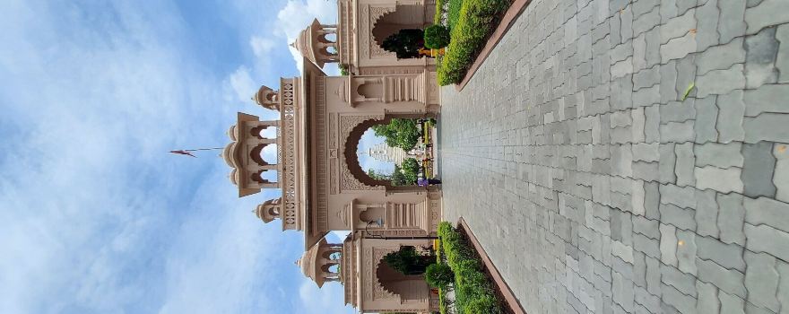 Shri Gajanan Maharaj Temple, Shegaon
