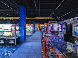 Round1 Bowling & Amusement