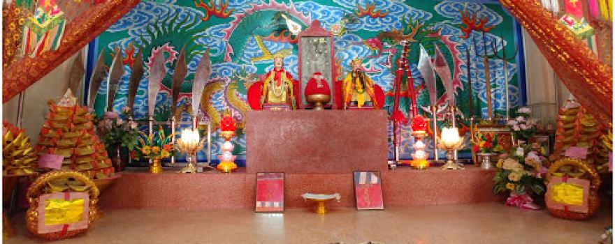 Chao Por Laloeng Wai Shrine