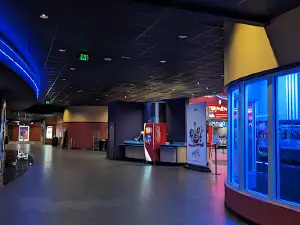 AMC DINE-IN Manhattan 13