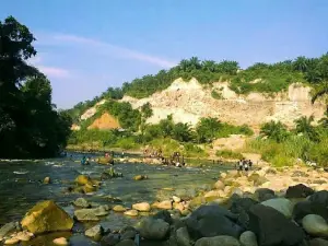 Pulo Bisky (Pantai Wisky)