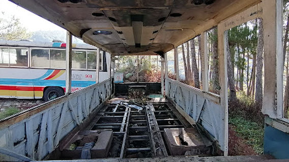 Ambasing Bus Ruin
