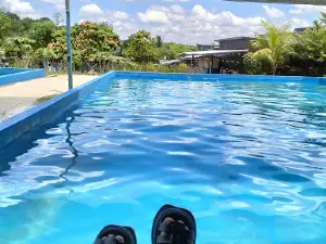 Kolam Renang Abu Jaya