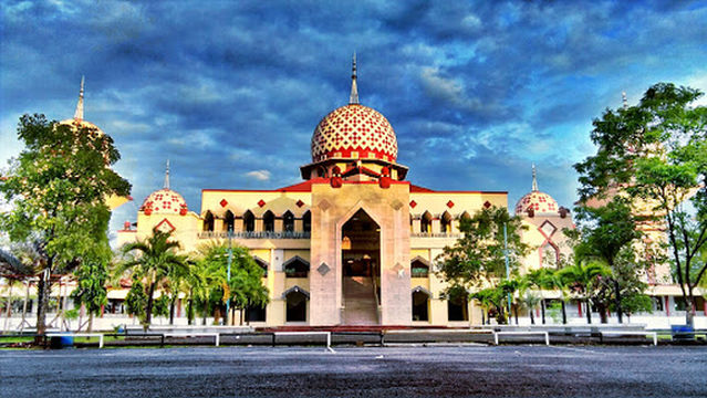 Al-Markaz Al-Islami Mosque