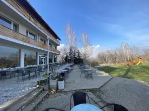 Belasitsa Hut
