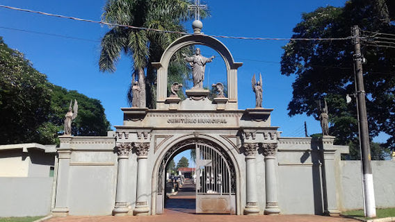 Praça Cônego Nazareno Brizola