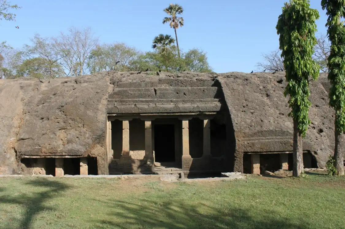 Hotel dekat Mahakali Caves